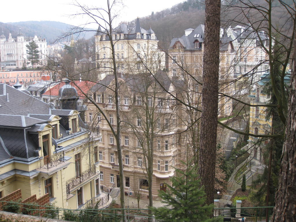 Apartment Sadova Karlovy Vary Exterior photo